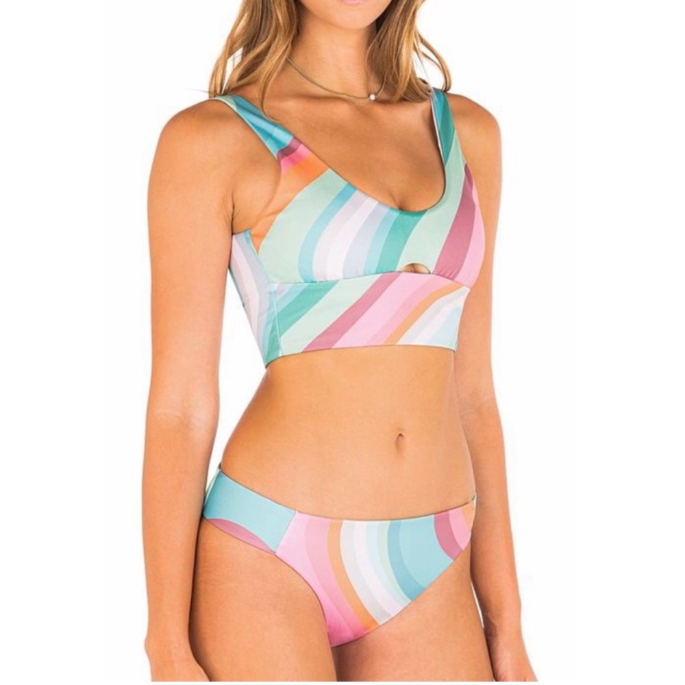 NWT Hurley retro wave bikini set Carissa Moore alpha Medium